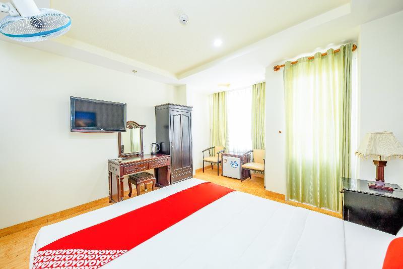 Oyo 243 Eden Hotel Нячанг Экстерьер фото
